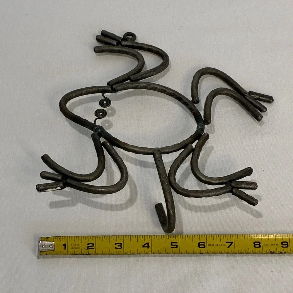 Rustic Metal Frog Wall Hook‎ Hand Forged Iron Key Holder Towel Robe Whimsical